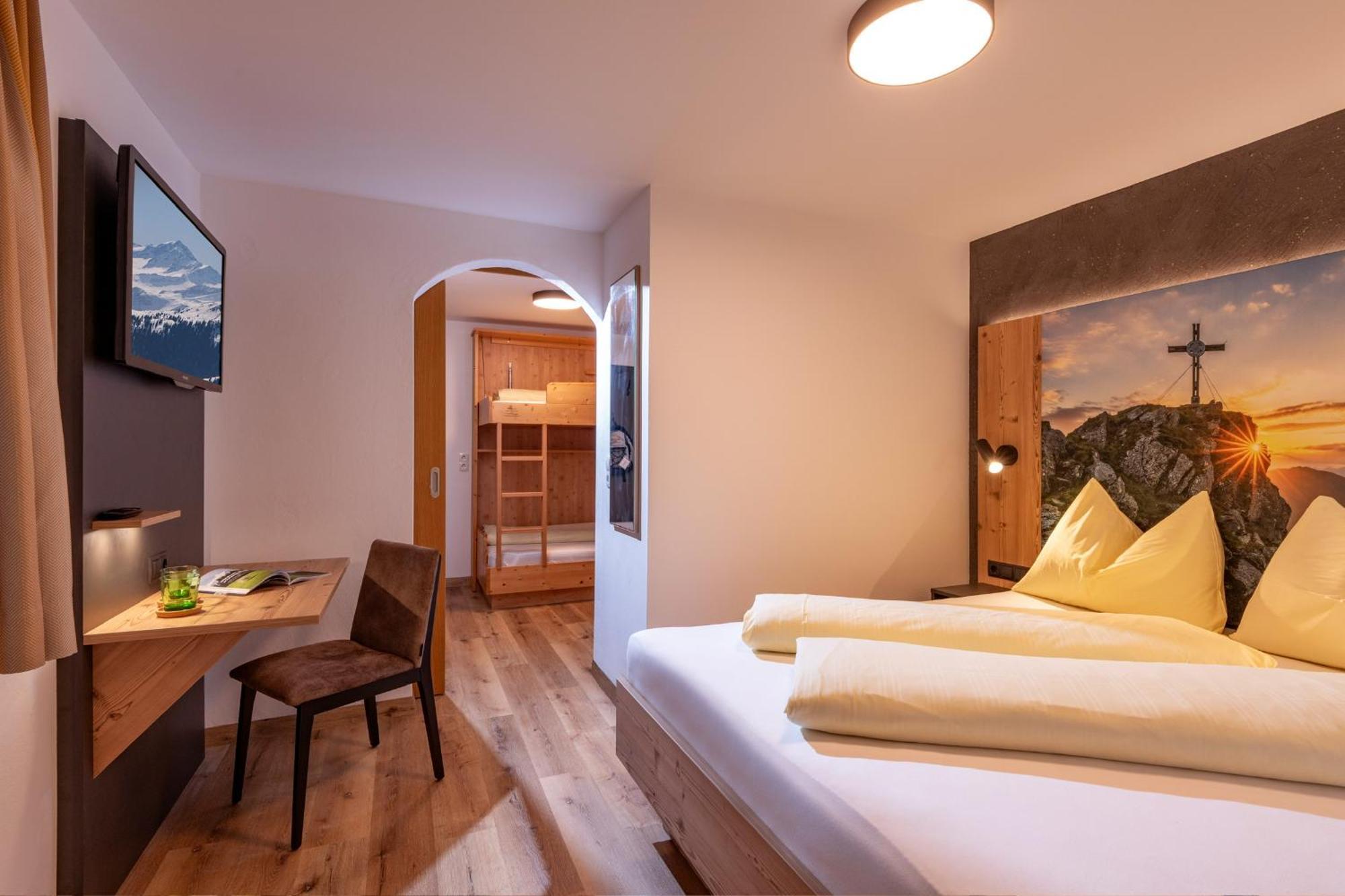 Das Sonnleiten Ski- Und Motorradhotel Bruck Im Zillertal Bruck am Ziller Екстер'єр фото