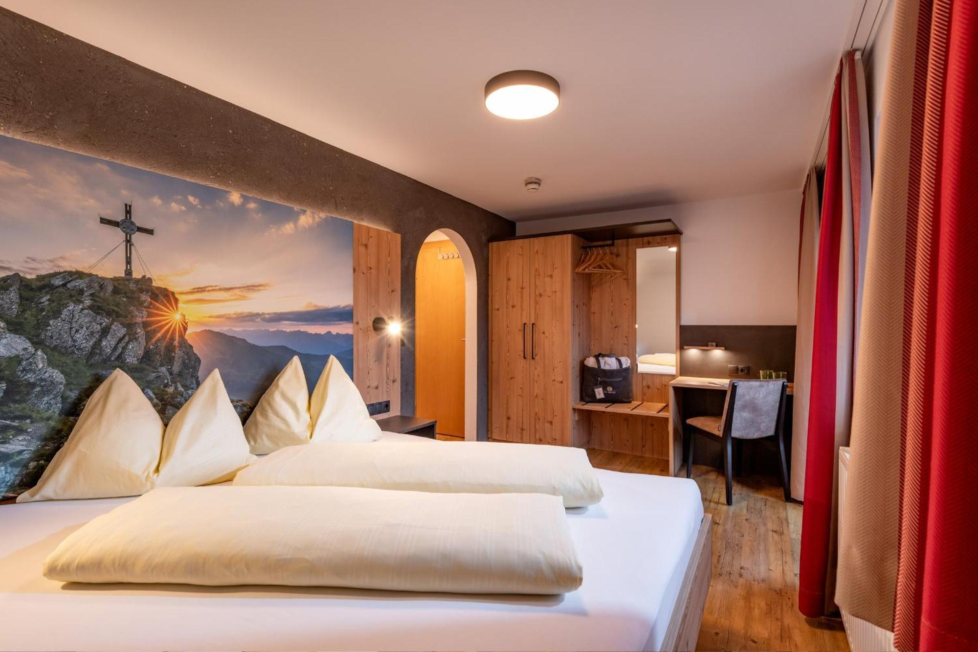 Das Sonnleiten Ski- Und Motorradhotel Bruck Im Zillertal Bruck am Ziller Екстер'єр фото
