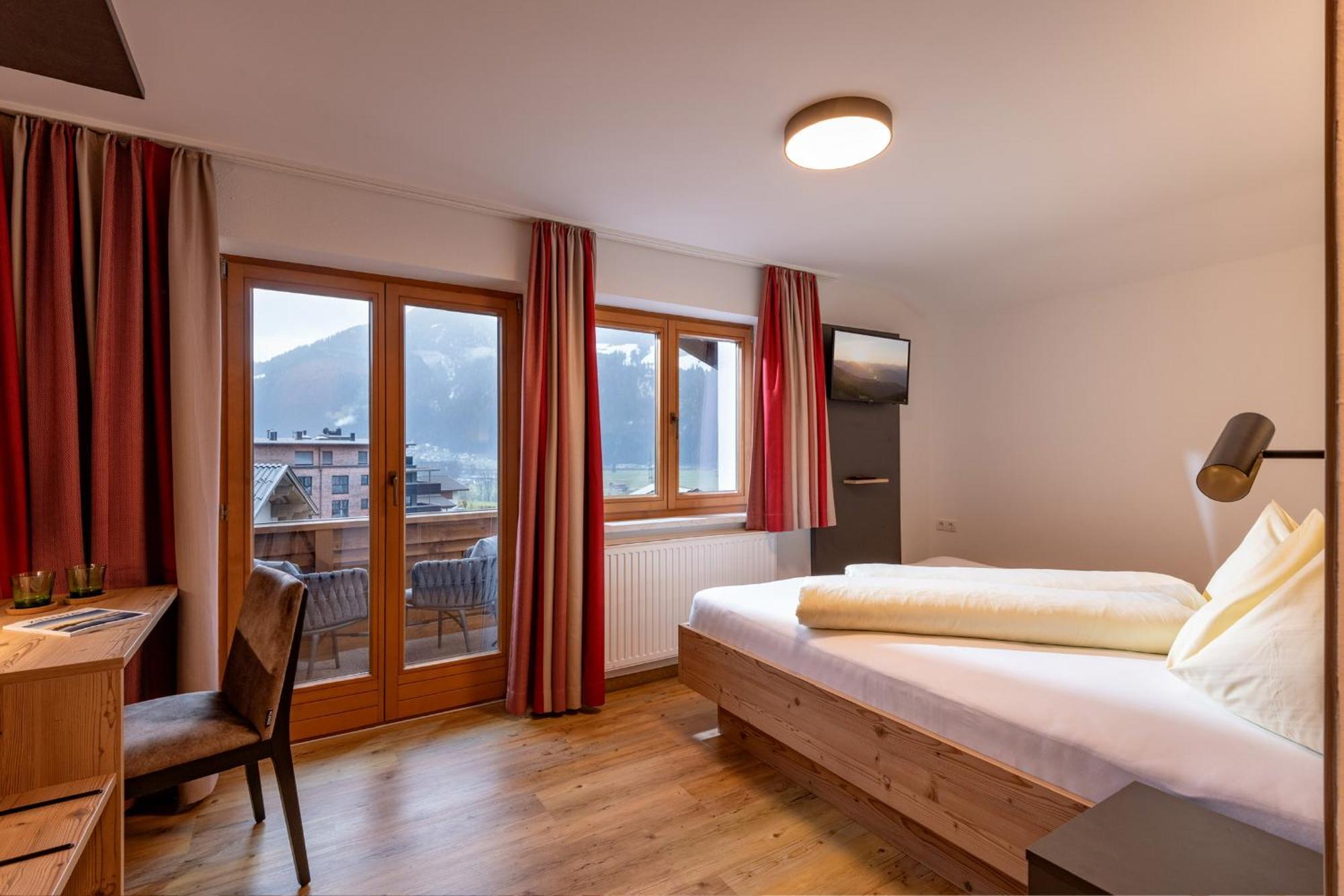 Das Sonnleiten Ski- Und Motorradhotel Bruck Im Zillertal Bruck am Ziller Екстер'єр фото