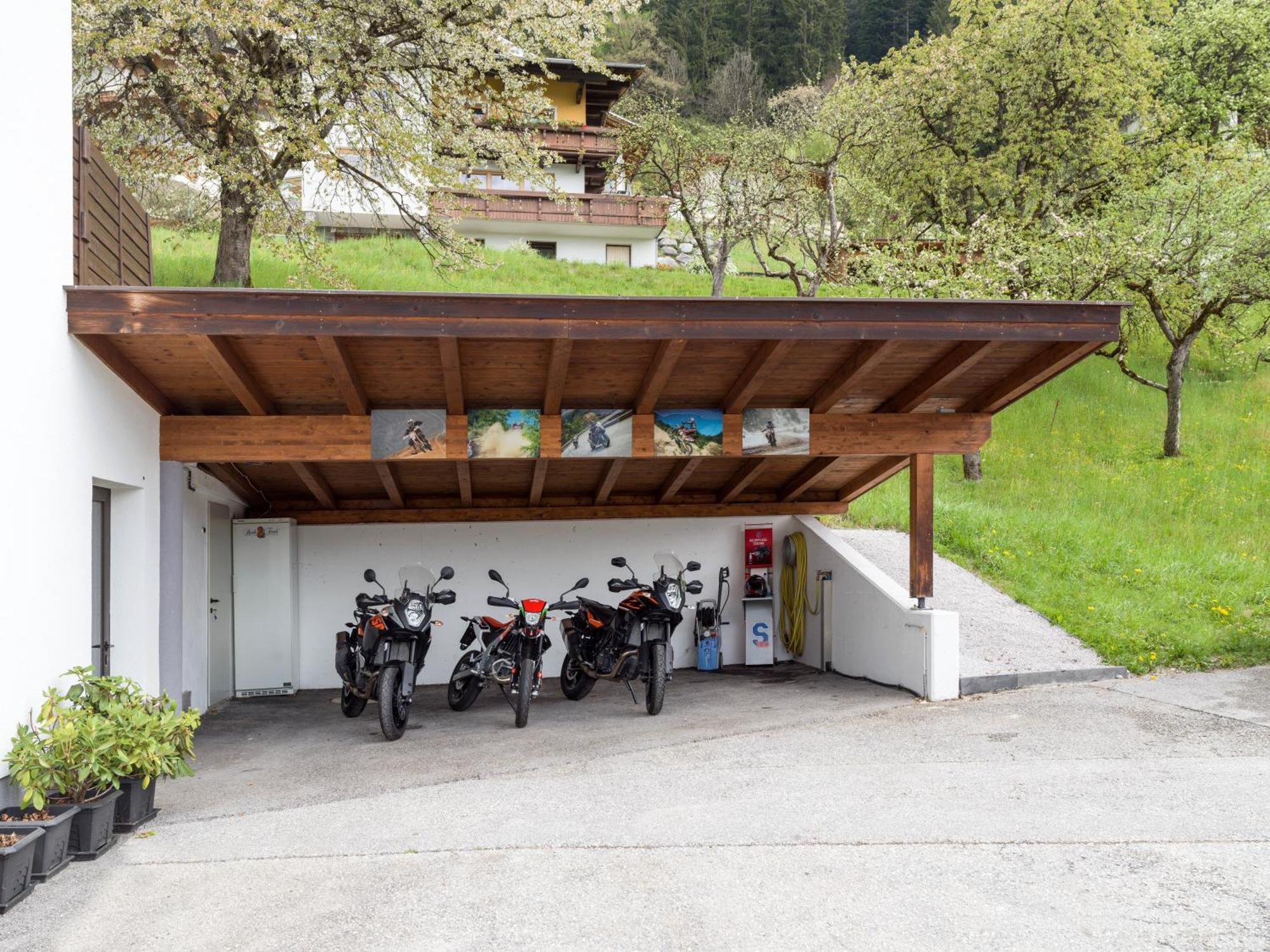 Das Sonnleiten Ski- Und Motorradhotel Bruck Im Zillertal Bruck am Ziller Екстер'єр фото